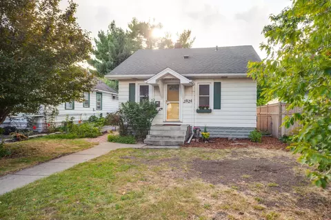 2824 35th Ave S, Minneapolis, MN 55406