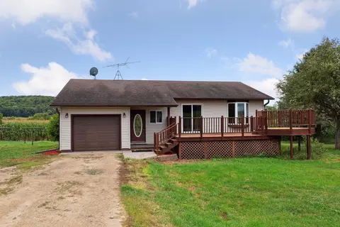 w7951 650th Avenue, Beldenville, WI 54003