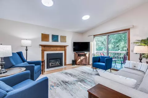 4542 Galtier St, Shoreview, MN 55126