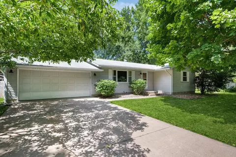 1982 Oak St, Hastings, MN 55033