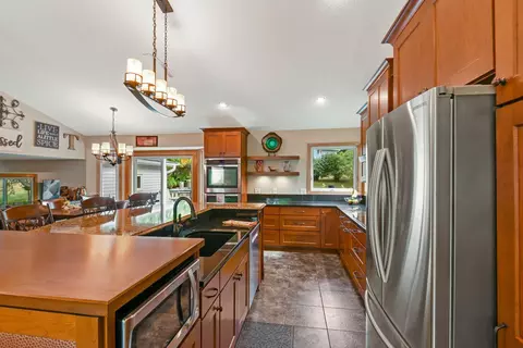 16267 Grinnell Ave, Lakeville, MN 55044