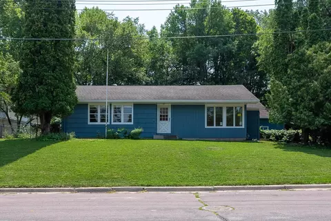 119 Lillian Dr, Mankato, MN 56001