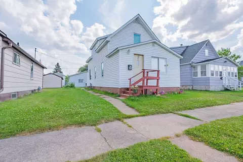 309 W 4th Ave N, Aurora, MN 55705