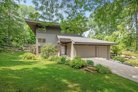 14914 Oak Ridge Cir E, Burnsville, MN 55306