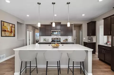 7408 Forest Lane Ln, Lino Lakes, MN 55038