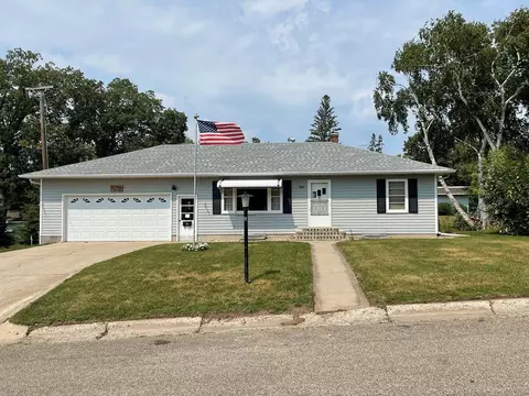 213 4th Ave SE, Pelican Rapids, MN 56572