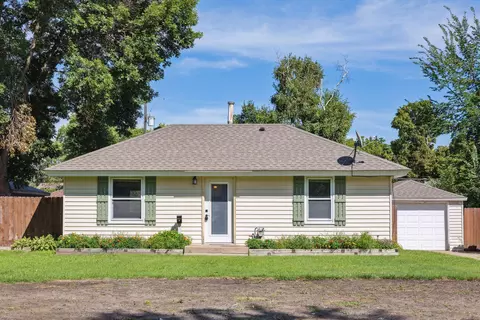 6818 Perry Ave N, Brooklyn Center, MN 55429