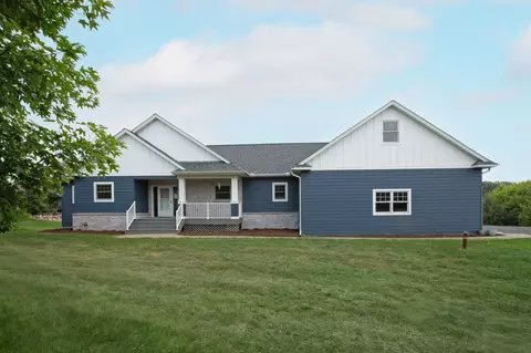 1785 Panama Ave N, Stillwater, MN 55082