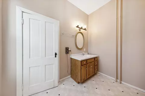 604 8th St E, Glencoe, MN 55336 photo 17