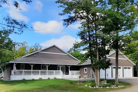 47315 Skyline Dr, Bemidji, MN 56601