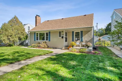 7229 Garfield Ave, Richfield, MN 55423