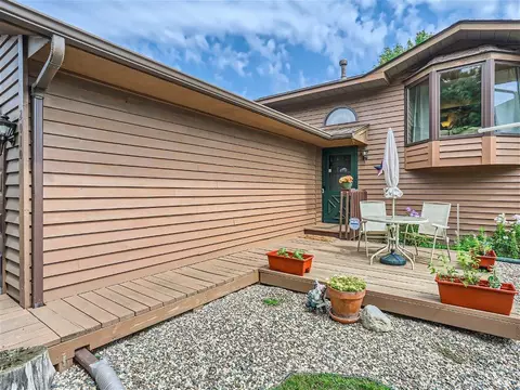 2010 Vienna Ln, Eagan, MN 55122 photo 2