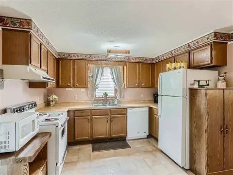 2010 Vienna Ln, Eagan, MN 55122 photo 5