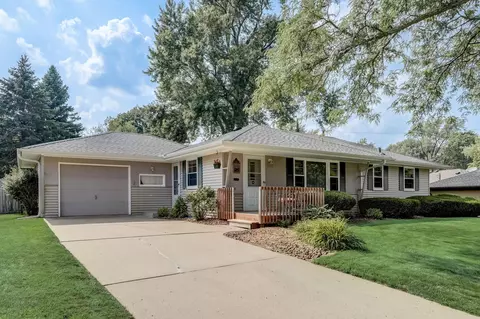 8806 Chowen Ave S, Bloomington, MN 55431