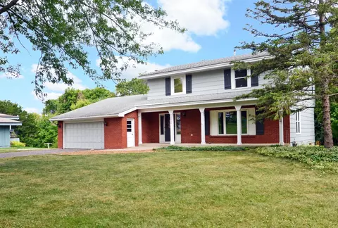 2804 Cedar Ln, Burnsville, MN 55337