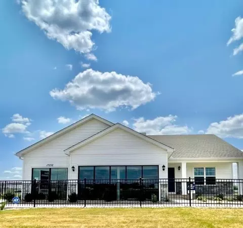17344 Durham Dr, Lakeville, MN 55044