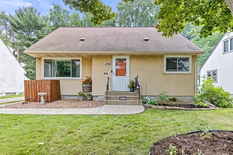 1394 Clarence St, Saint Paul, MN 55106