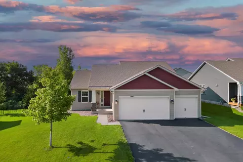 1481 Amberglen Cir, Shakopee, MN 55379