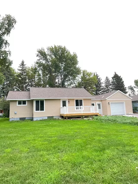 502 Dakota Ave, Hoffman, MN 56339