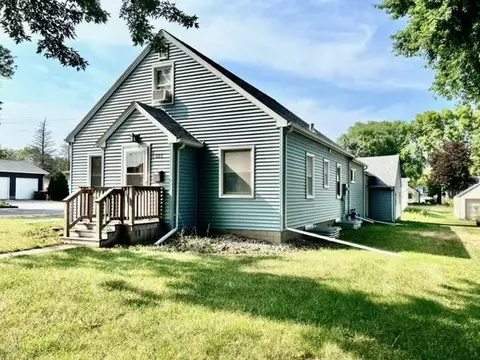 603 E Wyoming St, Redwood Falls, MN 56283