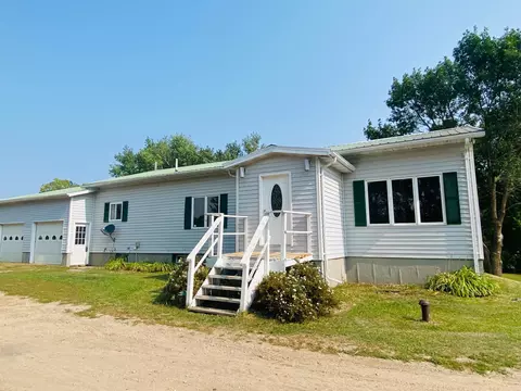 26727 Whiskey Creek Dr, Detroit Lakes, MN 56501