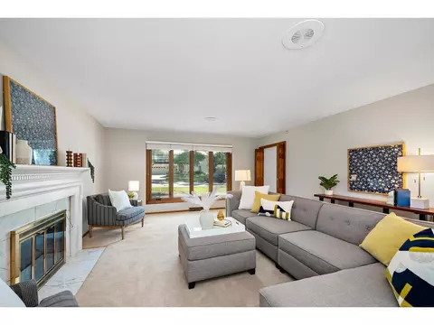 5624 Hillside Ct, Edina, MN 55439