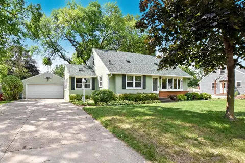 3795 Mcknight Rd N, White Bear Lake, MN 55110