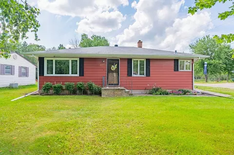 327 S 2nd St E, Aurora, MN 55705