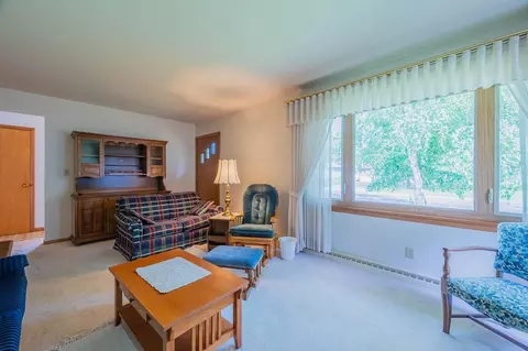 327 S 2nd St E, Aurora, MN 55705 photo 3