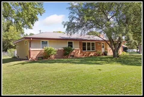 9351 Lancaster Ln N, Maple Grove, MN 55369