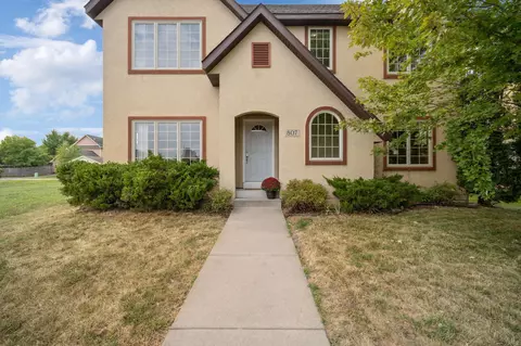 807 Van White Memorial Blvd, Minneapolis, MN 55411