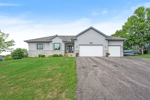 3846 Meadowview Ter, Saint Bonifacius, MN 55375