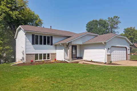 2950 Highview Knls, Hastings, MN 55033