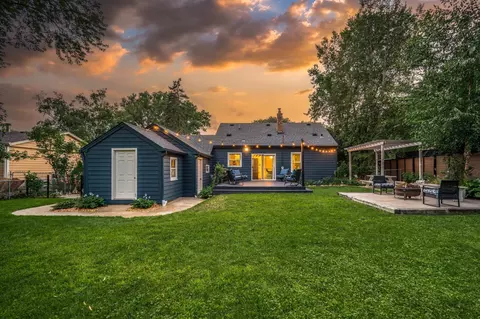 1240 Welcome Ave N, Golden Valley, MN 55422