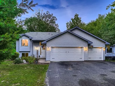 41005 Fahrion Rd, North Branch, MN 55056