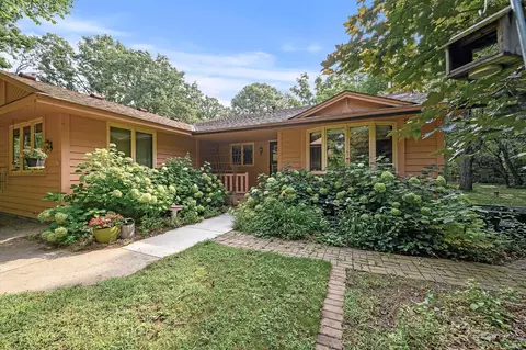 20611 Nightingale St NW, Oak Grove, MN 55011