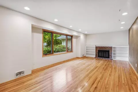 960 Cobb Rd, Shoreview, MN 55126 photo 9