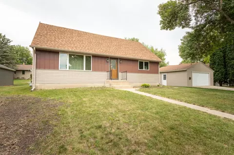 117 Meadow Ln, Morris, MN 56267