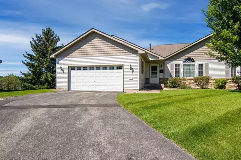 225 Bluff Dr, Somerset, WI 54025