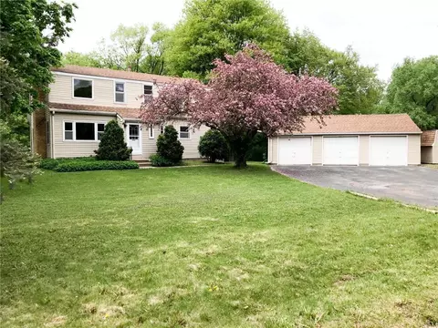 2120 Ford Rd, Minnetonka, MN 55305