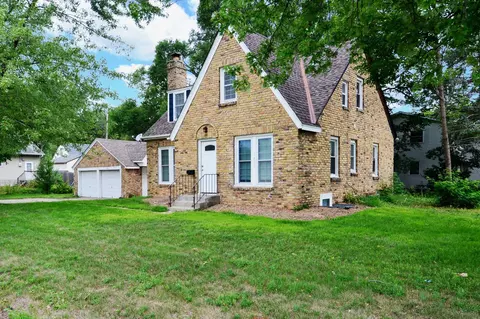 1416 E 86th St, Bloomington, MN 55425