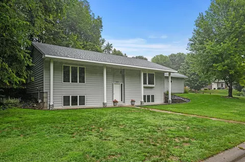 408 Creek Side Dr SE, Saint Michael, MN 55376