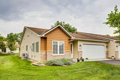 3500 Valento Cir, Vadnais Heights, MN 55127