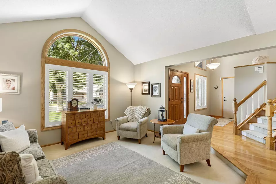  315 Long Lake Ct, Shoreview, MN 55126 photo 9
