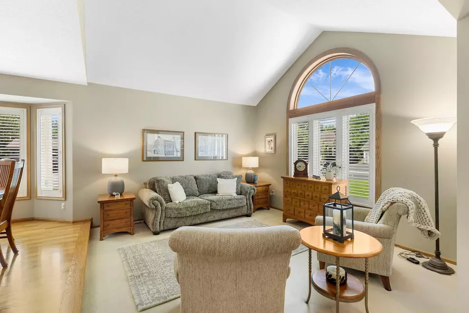  315 Long Lake Ct, Shoreview, MN 55126 photo 5
