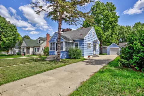 404 11th Ave NE, Rochester, MN 55906