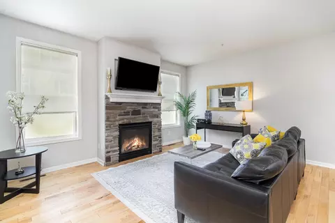 7709 Madelyn Creek Dr, Victoria, MN 55386