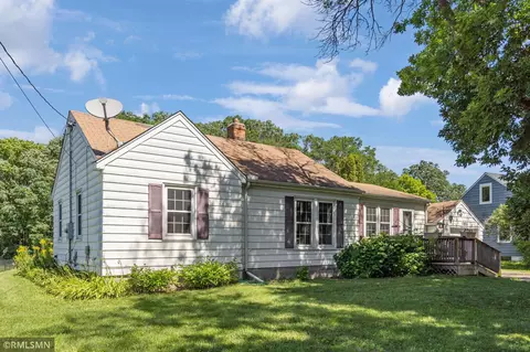 11908 Sunset Trl, Plymouth, MN 55441