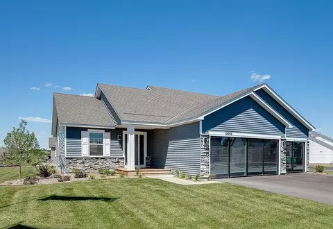 17320 Durham Dr, Lakeville, MN 55044