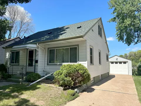 1235 Mclean Ave, Saint Paul, MN 55106